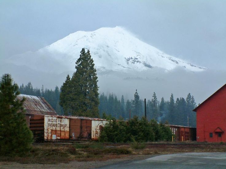 25ba78f79912dbc6c6c9483178a666fb–volcano-mount-shasta
