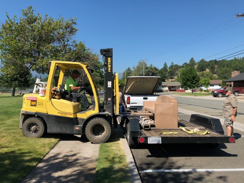 Bench installation in Weed