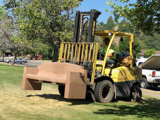 Bench installation in Weed2