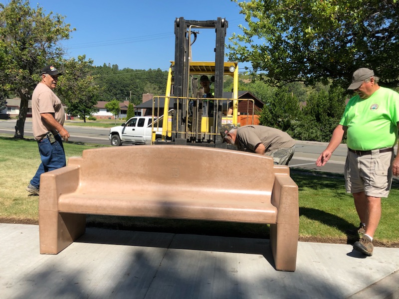 Bench installation in Weed3